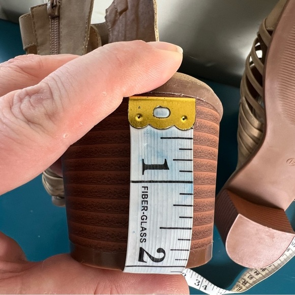 Torrid Tan Woven Blocked Heel Sandals Size 12 W Side Zip Cage Open Toe - Picture 10 of 11